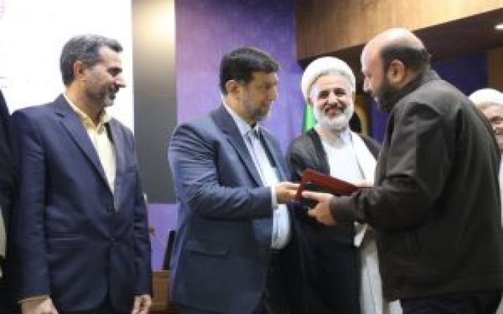معرفی دستگاههای اجرایی برتر قم در جشنواره شهید رجایی معرفی دستگاههای اجرایی برتر قم در جشنواره شهید رجایی